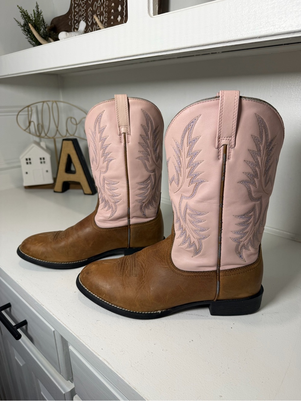 Ariat Women’s 10B Brown Pink Leather Cowboy Boots Western Embroidered Cowgirl